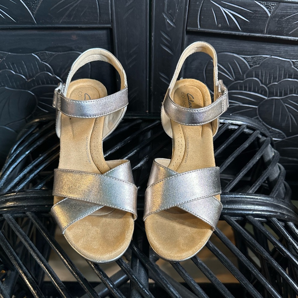 Clark’s size 8, metallic gold wedges